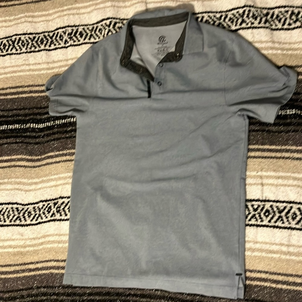 SMALL CHAMPION POLO LIGHTLY WORN